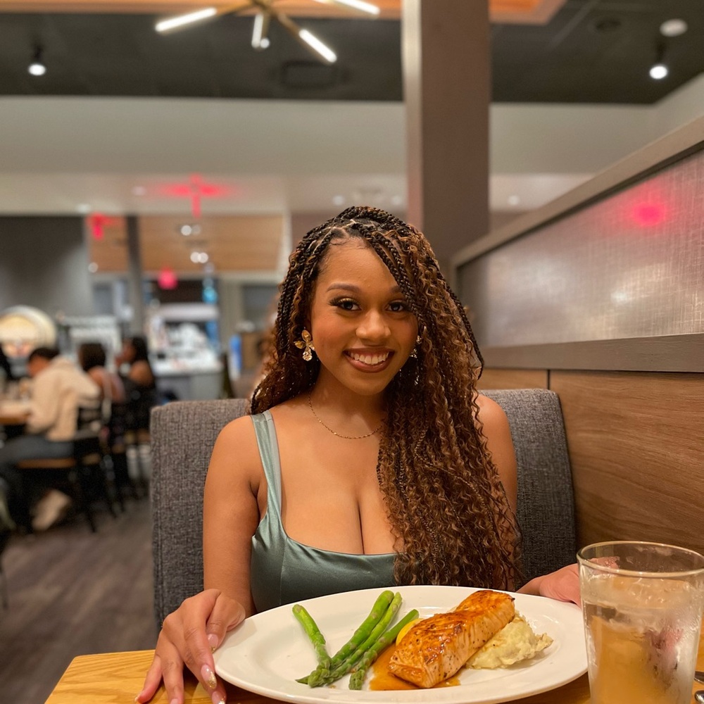 Meet your Posher, Sharon